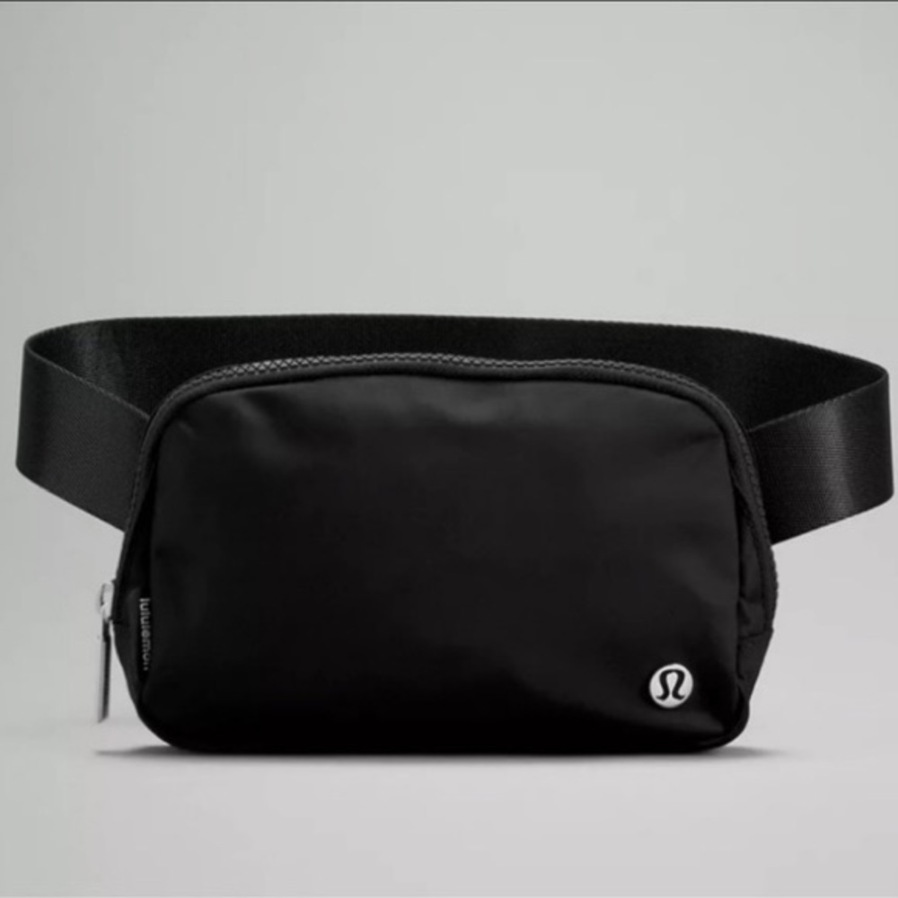 LULULEMON everywhere belt bag extended strap black